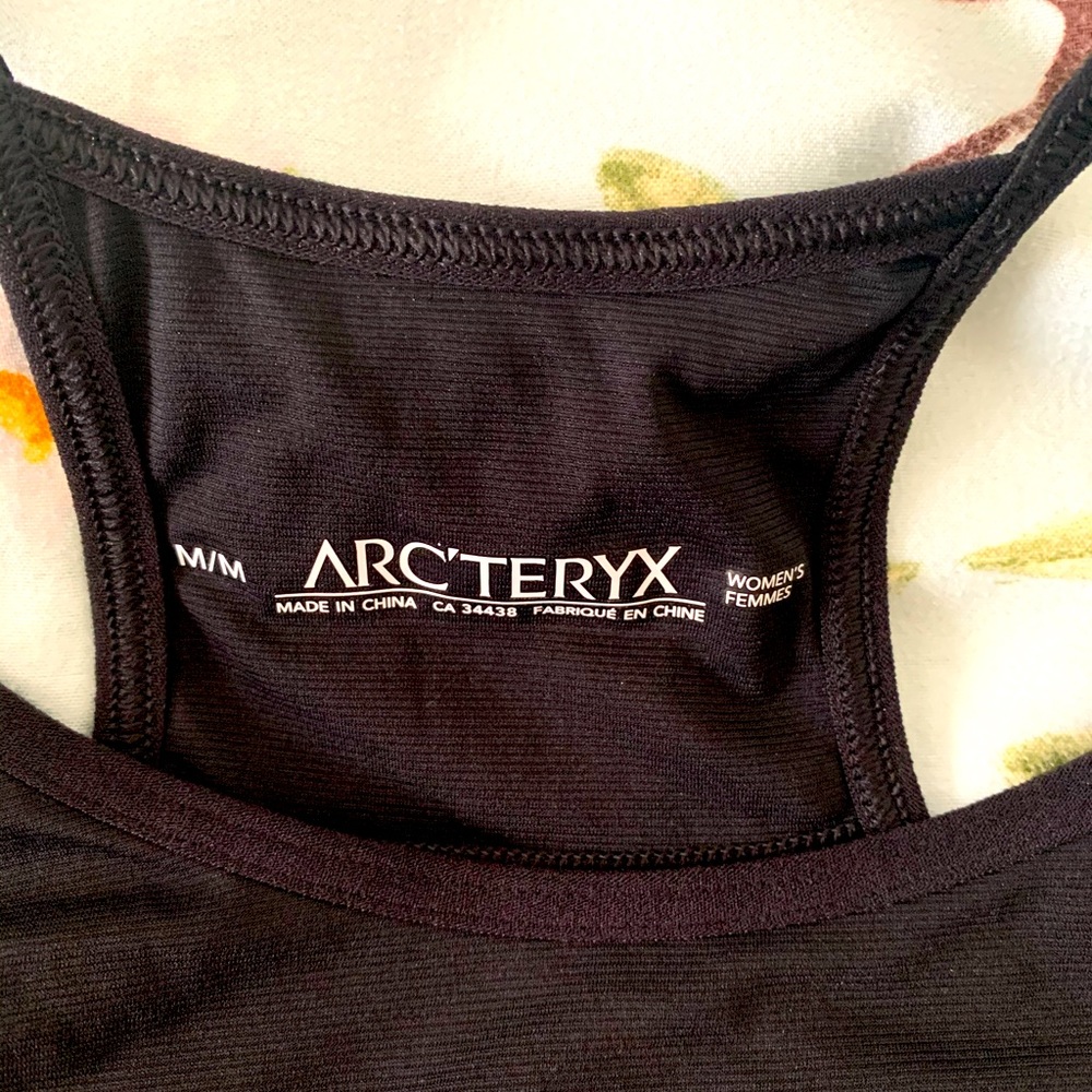Arc’teryx tank top x2